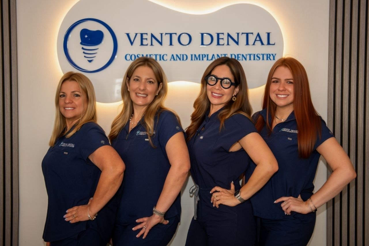 Vento Dental full team photo